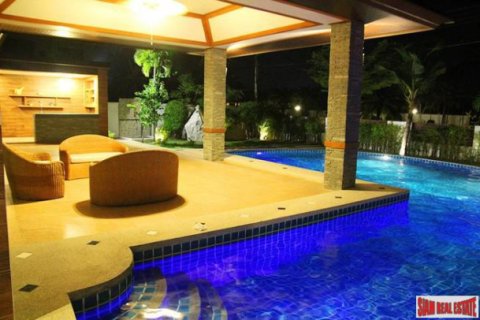 Chalet de 3 dormitorios en Pattaya, Tailandia № 202542 - foto 5