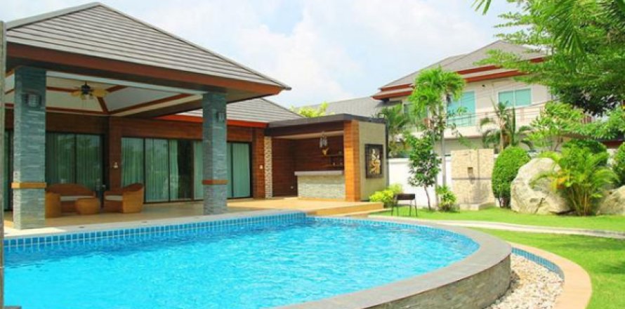 Chalet de 3 dormitorios en Pattaya, Tailandia № 202542