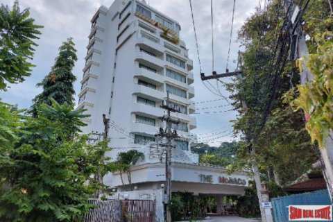 Apartamento de 24 dormitorios en Pattaya, Tailandia № 194020