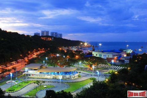 Apartamento de 24 dormitorios en Pattaya, Tailandia № 194020 - foto 5