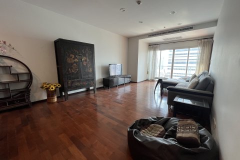 Condominio de 2 dormitorios en Watthana, Bangkok, Tailandia № 154700 - foto 9