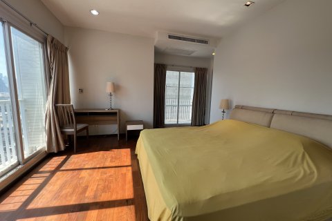 Condominio de 2 dormitorios en Watthana, Bangkok, Tailandia № 154700 - foto 12