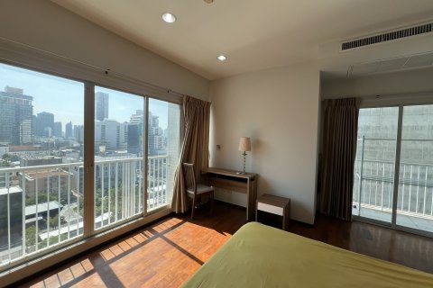 Condominio de 2 dormitorios en Watthana, Bangkok, Tailandia № 154700 - foto 14