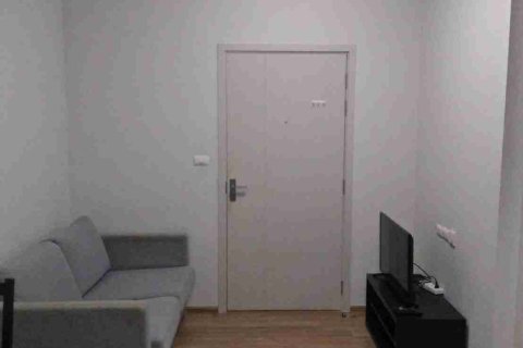 Estudio en el condominio en Bangkok, Tailandia № 208799 - foto 10