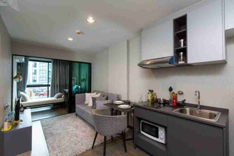 Condominio de 1 dormitorio en Bangkok, Tailandia № 208797 - foto 10