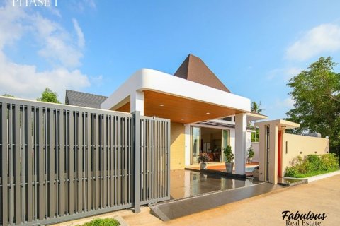 Chalet de 3 dormitorios en Chalong, Tailandia № 179424 - foto 3