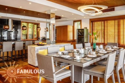 Chalet de 5 dormitorios en Bang Tao, Tailandia № 179422 - foto 10