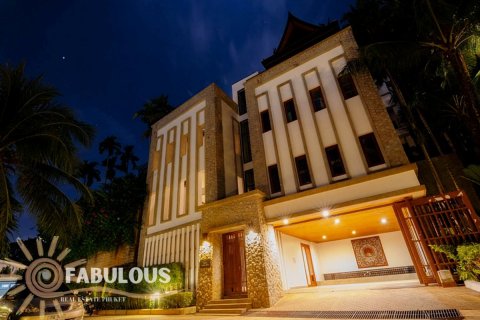 Chalet de 5 dormitorios en Bang Tao, Tailandia № 179422 - foto 2
