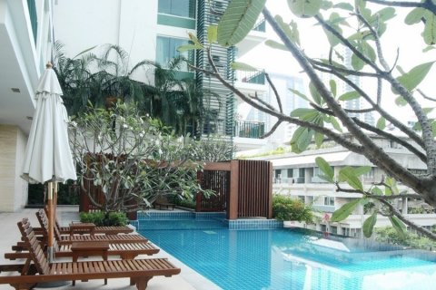 Condominio de 2 dormitorios en Bangkok, Tailandia № 144049 - foto 14
