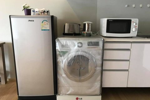 Estudio en el condominio en Bangkok, Tailandia № 144044 - foto 7