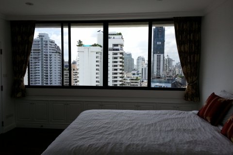 Condominio de 5 dormitorios en Bangkok, Tailandia № 144043 - foto 15