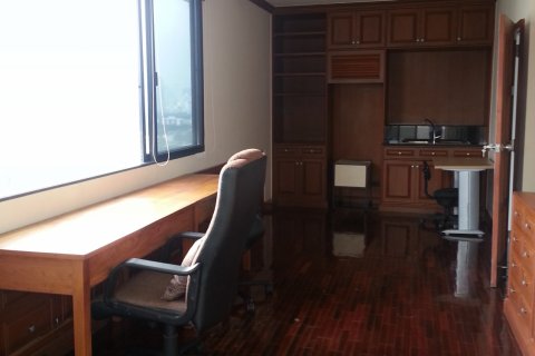 Condominio de 5 dormitorios en Bangkok, Tailandia № 144043 - foto 4