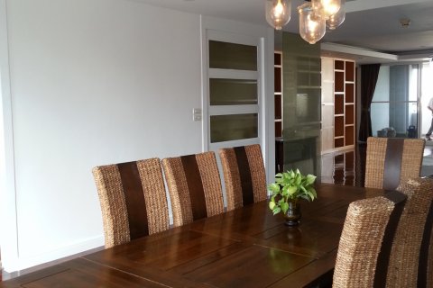Condominio de 5 dormitorios en Bangkok, Tailandia № 144043 - foto 9