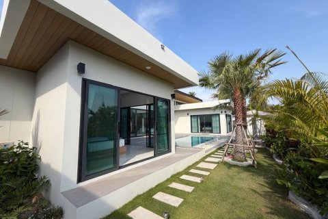 Chalet de 3 dormitorios en Hua Hin, Tailandia № 169740 - foto 10