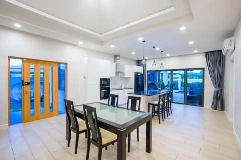Chalet de 3 dormitorios en Hua Hin, Tailandia № 169740 - foto 19