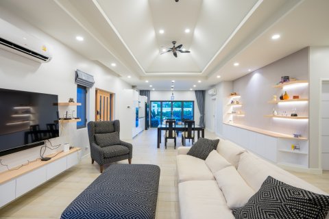Chalet de 3 dormitorios en Hua Hin, Tailandia № 169740 - foto 16