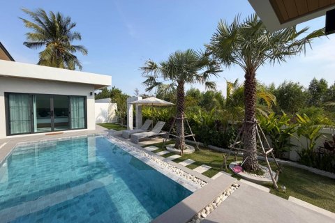 Chalet de 3 dormitorios en Hua Hin, Tailandia № 169740 - foto 2