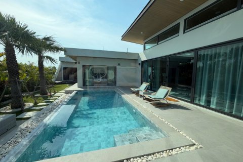 Chalet de 3 dormitorios en Hua Hin, Tailandia № 169740 - foto 7