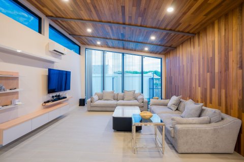 Chalet de 3 dormitorios en Hua Hin, Tailandia № 169740 - foto 27