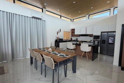 Chalet de 3 dormitorios en Hua Hin, Tailandia № 169740 - foto 5