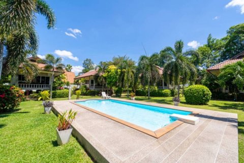 Casa de 18 dormitorios en Surat Thani, Tailandia № 134690 - foto 4