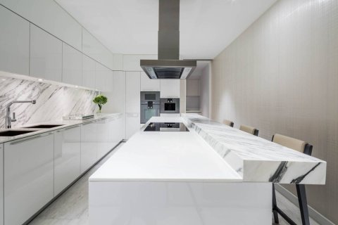 Condominio de 4 dormitorios en Bangkok, Tailandia № 180898 - foto 3