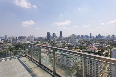 Ático de 5 dormitorios en Bangkok, Tailandia № 180904 - foto 11