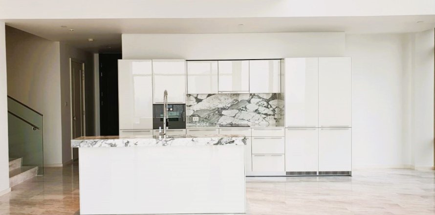 Condominio de 3 dormitorios en Bangkok, Tailandia № 180903