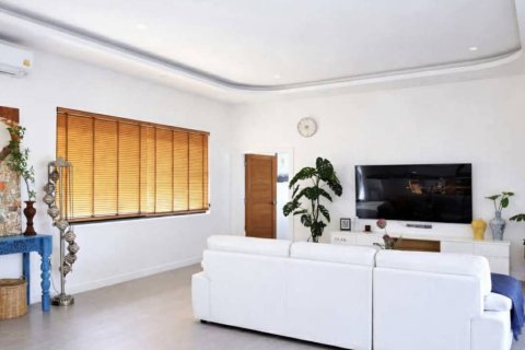 Chalet de 3 dormitorios en Hua Hin, Tailandia № 172809 - foto 5