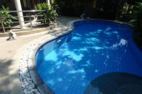 Chalet de 3 dormitorios en Surat Thani, Tailandia № 202934