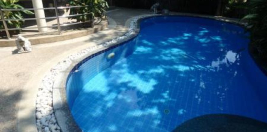 Chalet de 3 dormitorios en Surat Thani, Tailandia № 202934