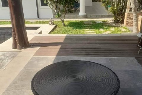 Casa de 5 dormitorios en Pattaya, Tailandia № 68586 - foto 19