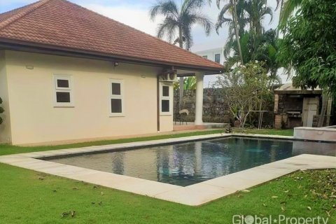 Casa de 5 dormitorios en Pattaya, Tailandia № 68586 - foto 2