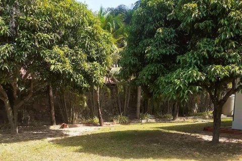 Casa de 5 dormitorios en Pattaya, Tailandia № 68586 - foto 4