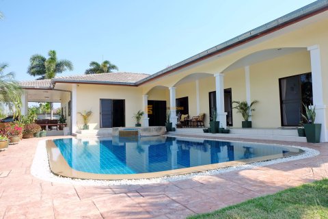 Estudio en Chonburi, Tailandia № 53711 - foto 30