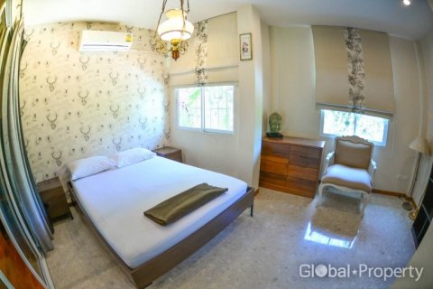 Casa de 7 dormitorios en Pattaya, Tailandia № 42293 - foto 23