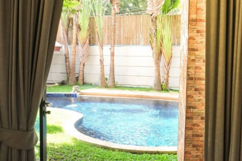 Casa de 7 dormitorios en Pattaya, Tailandia № 42293 - foto 7
