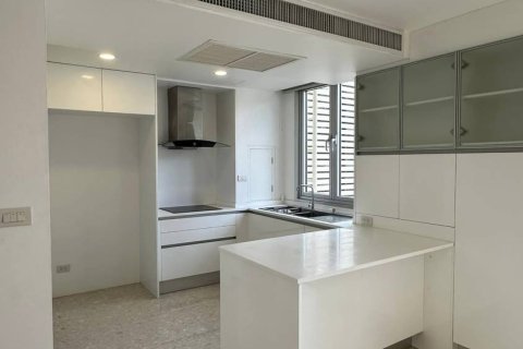 Casa de 3 dormitorios en Bangkok, Tailandia № 180908 - foto 10