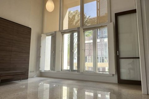 Casa de 3 dormitorios en Bangkok, Tailandia № 180908 - foto 4