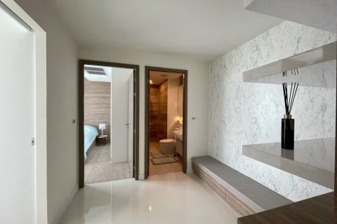 Condominio de 3 dormitorios en Bang Sare, Tailandia № 62865 - foto 13