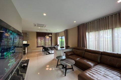 Casa de 3 dormitorios en Bangkok, Tailandia № 65597 - foto 5
