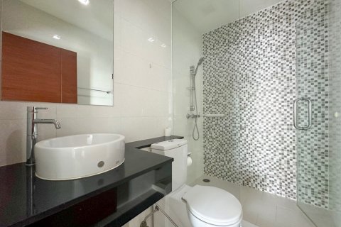 Condominio de 2 dormitorios en Bangkok, Tailandia № 65596 - foto 12
