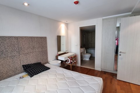 Condominio de 2 dormitorios en Watthana, Bangkok, Tailandia № 200771 - foto 19