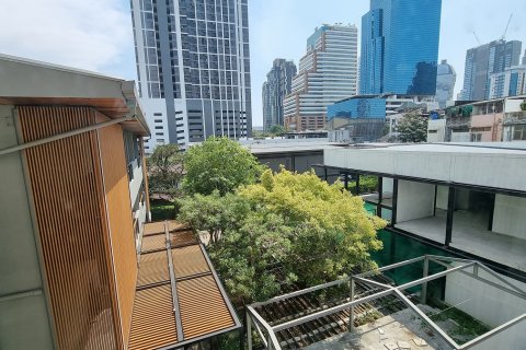 Condominio de 2 dormitorios en Watthana, Bangkok, Tailandia № 200771 - foto 3