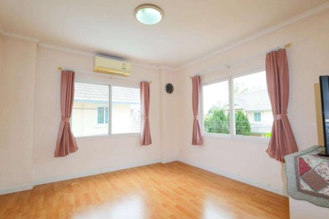 Casa de 3 dormitorios en Chiang Mai, Tailandia № 205509 - foto 2