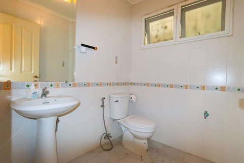 Casa de 3 dormitorios en Chiang Mai, Tailandia № 205509 - foto 3