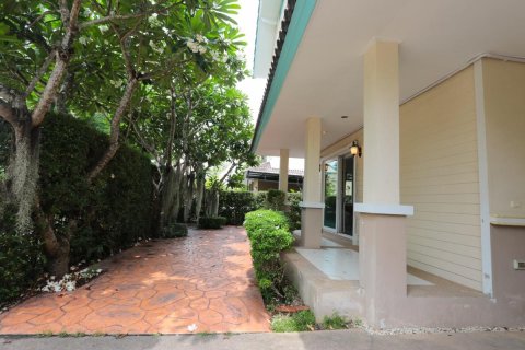 Casa de 3 dormitorios en Chiang Mai, Tailandia № 205509 - foto 16