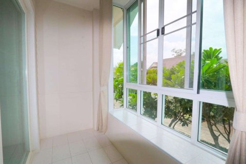 Casa de 3 dormitorios en Chiang Mai, Tailandia № 205509 - foto 4