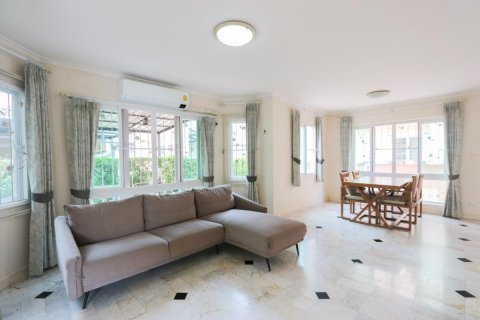 Casa de 3 dormitorios en Chiang Mai, Tailandia № 205509 - foto 13