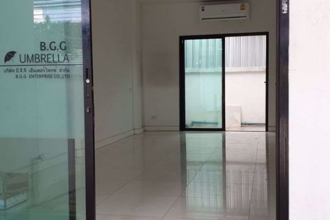 House in Wang Thonglang, Bangkok, Thailand 3 bedrooms № 48160 - photo 3
